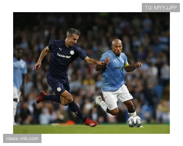 琼阿梅尼 vs 德容：推进能力与中场驱动方式差异