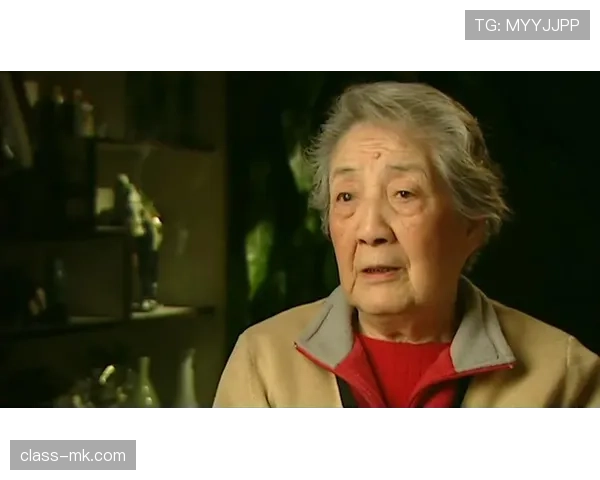 朱琳赛场像皇后，街头拎名牌包踩人字拖，生活反差笑不出来